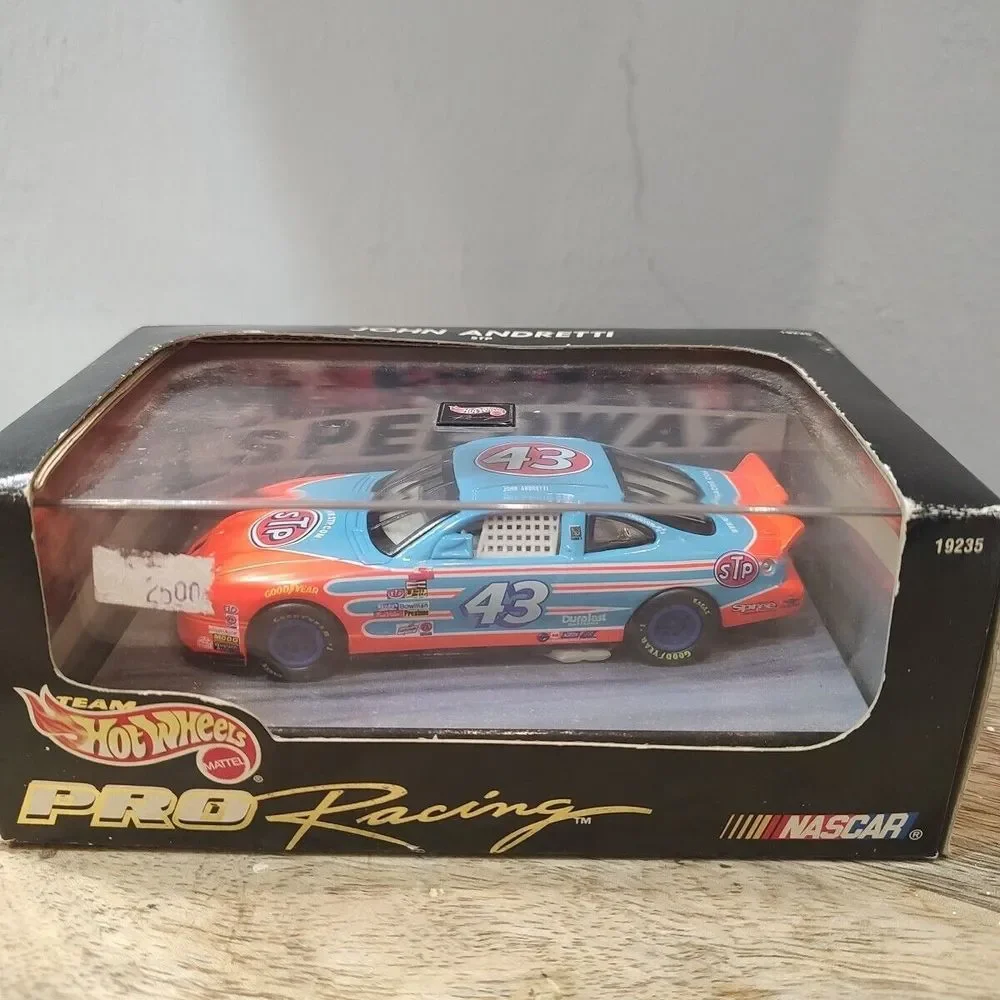 Hot Wheels 1997 Die Cast Pro‎ Racing Car 1/43 John Andretti #43 STP Pontiac